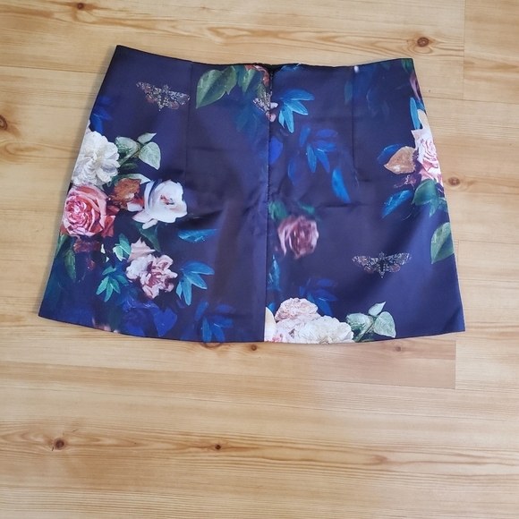 Topshop Women's Floral Mini Skirt - Picture 5 of 10
